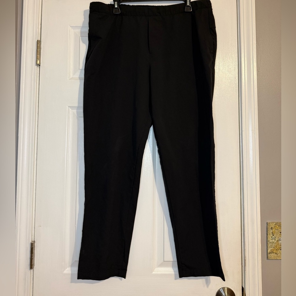 Lululemon Men’s Black Pants 
Size: XL